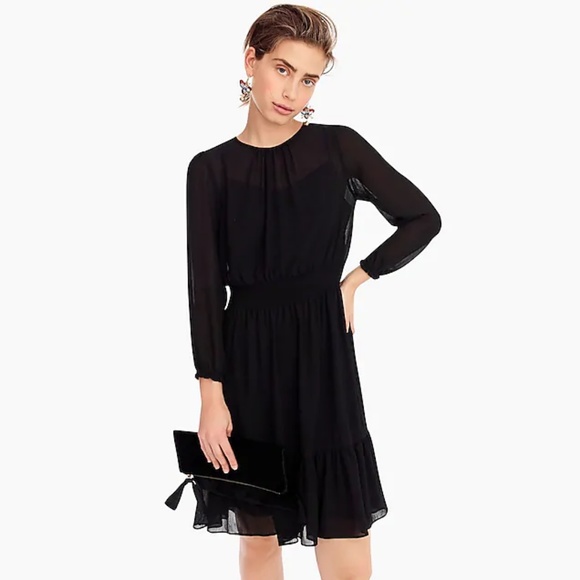 🌺Cinched-waist Chiffon dress in Black - Picture 1 of 5